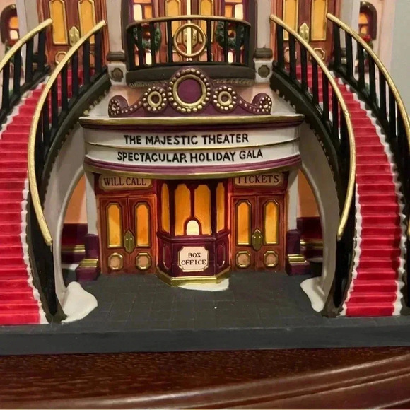 Dept 56 Christmas in the city - the majestic theatre - limited edition - Picture 13 of 14